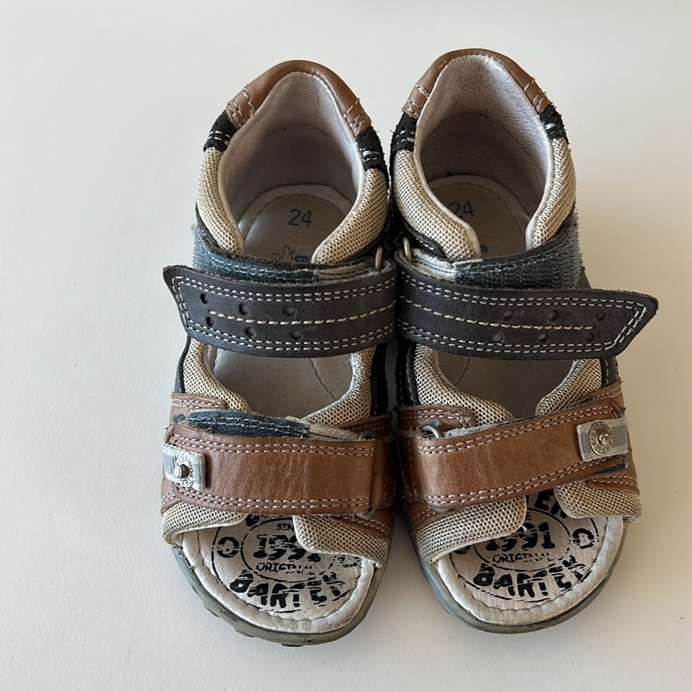 Bartek Boys Beige Leather Summer Sandals Shoes  Sz US 8 / EU 24